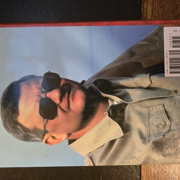 First edition of Red Rabbit by Tom Clancy. A gripping Cold War-era spy thriller - Picture 3 of 4